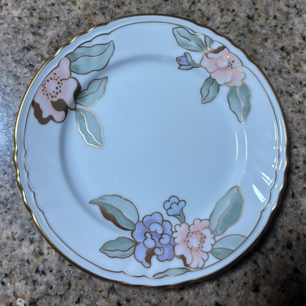 Fitz and Floyd Flora bread and butter Plate with Gold Trim